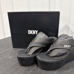 ✨ DKNY Trina Wedge Thong Sandals – Black – Brand New – Size 7